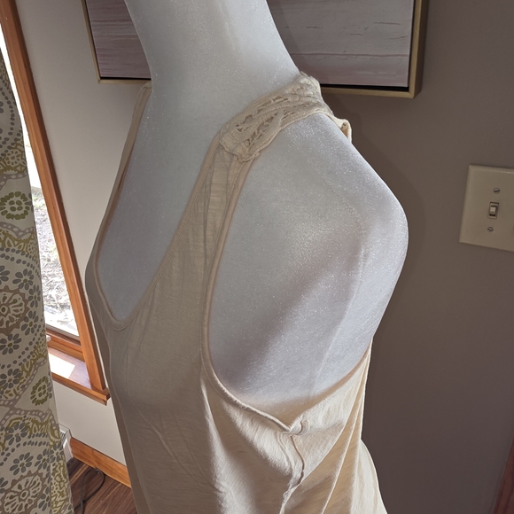 Cream Lace Racerback Tank - Picture 2 of 4